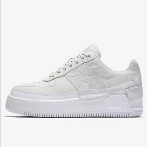 Nike women’s Air Force 1 Jester xx size 7